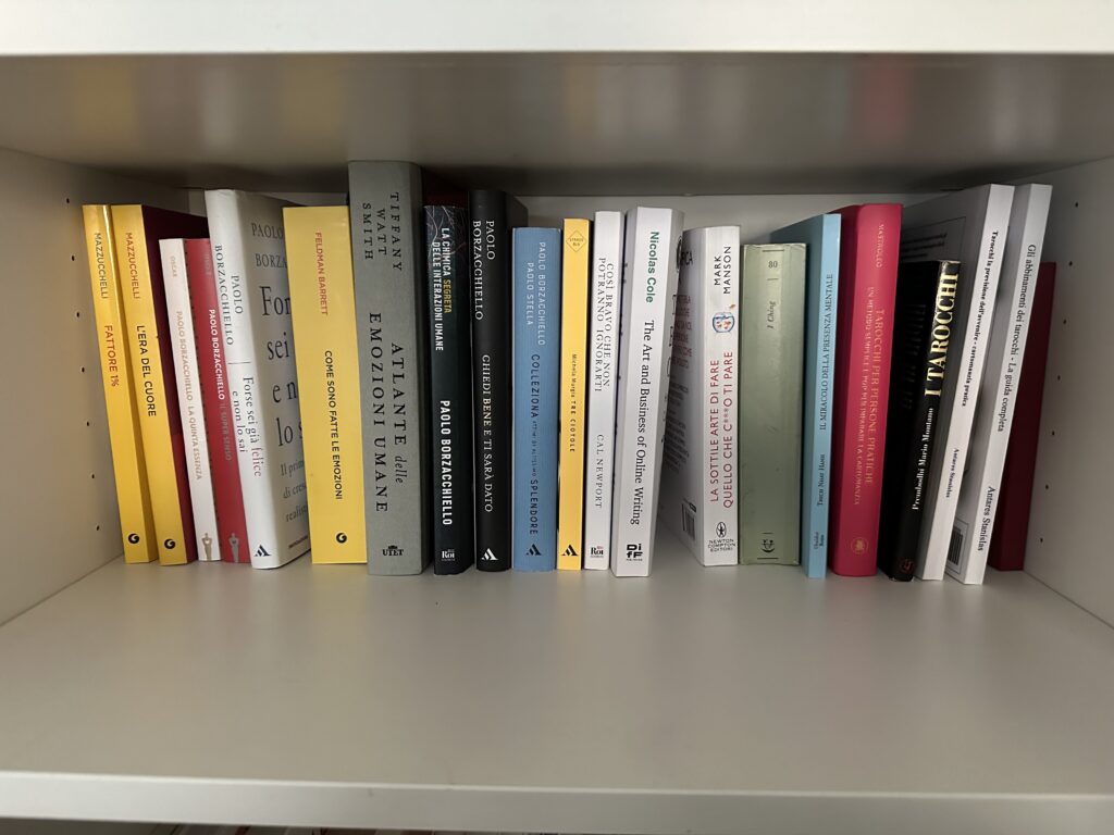 Crescita personale, Psicologia, Neuroscienze, Tarocchi, I Ching.